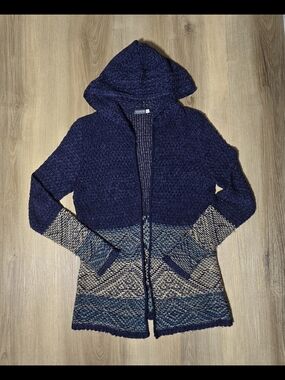 EARTHBOUND Navy and Cream Hooded Knit Cardigan
